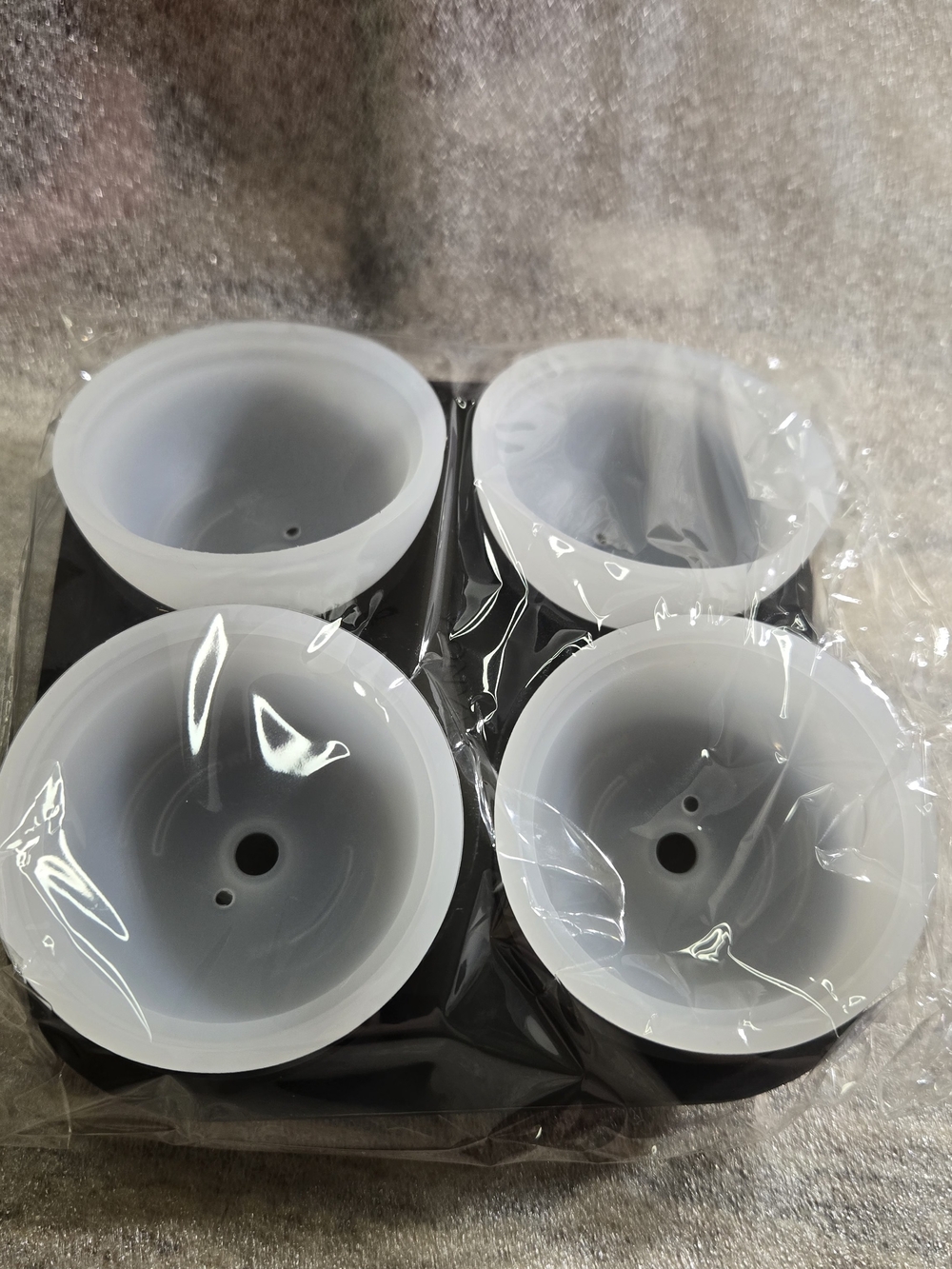 Silicone Mold Set with Four Round Cups - White